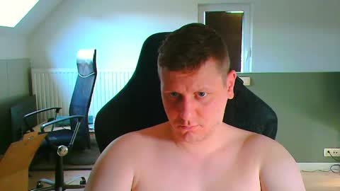 Snapshot of frenchfrieswithmayo chatting on May 28, 4:59 pm French fries online show from May 28, 4:59 pm