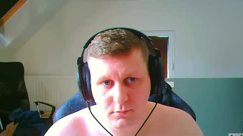Snapshot of frenchfrieswithmayo chatting on May 30, 11:51 am French fries online show from May 30, 11:51 am