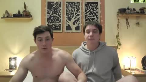 Snapshot of frenchhornybibs chatting on February 9, 8:56 pm French Horny Bibs online show from February 9, 8:56 pm