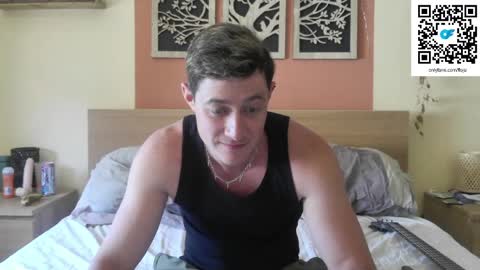 Snapshot of frenchhornybibs chatting on May 23, 1:26 pm French Horny Bibs online show from May 23, 1:26 pm