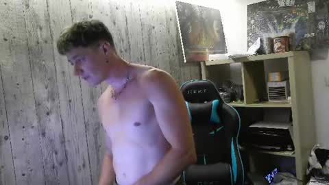Snapshot of frenchhornybibs chatting on June 23, 8:18 pm French Horny Bibs online show from June 23, 8:18 pm