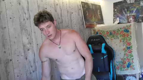 Snapshot of frenchhornybibs chatting on July 11, 1:14 pm French Horny Bibs online show from July 11, 1:14 pm