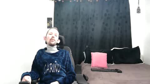 Thomas y Sophia online show from February 26, 9:53 am