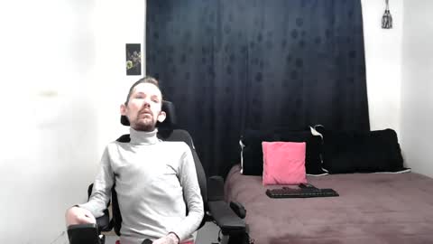 Thomas y Sophia online show from February 28, 9:47 am