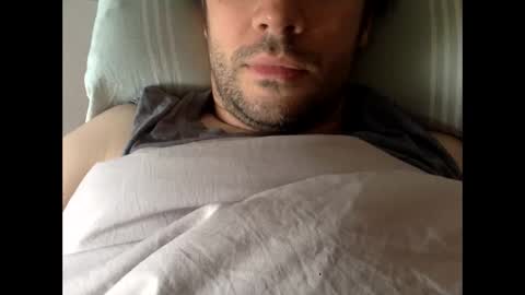 frenchy_from_paris online show from April 29, 8:51 am