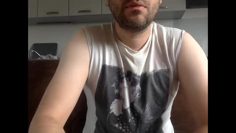 frenchy_from_paris online show from May 3, 8:09 am