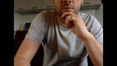 frenchy_from_paris online show from May 17, 1:29 pm
