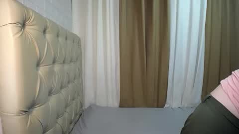 Snapshot of freshyklein chatting on October 6, 6:33 am Savanna online show from October 6, 6:33 am