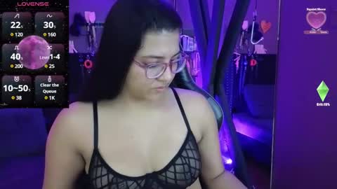 Snapshot of freya_aspen chatting on February 23, 10:17 am online show from February 23, 10:17 am