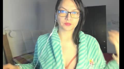 Snapshot of freya_shaik_ chatting on February 23, 4:37 pm freya_shaik_ online show from February 23, 4:37 pm