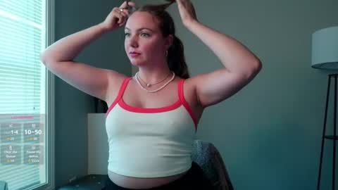Snapshot of freyafux chatting on June 12, 9:46 pm Miss Freya online show from June 12, 9:46 pm