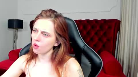 Snapshot of freyaveys chatting on July 12, 5:42 am FreyaVeys online show from July 12, 5:42 am