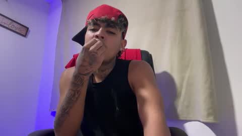 freyva_ online show from January 17, 6:18 am