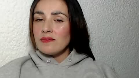 Snapshot of frida__x chatting on June 11, 2:33 am Frida online show from June 11, 2:33 am