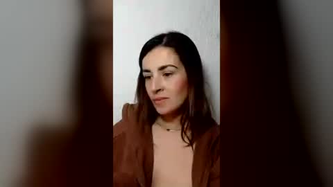 Snapshot of frida__x chatting on June 13, 1:31 pm Frida online show from June 13, 1:31 pm