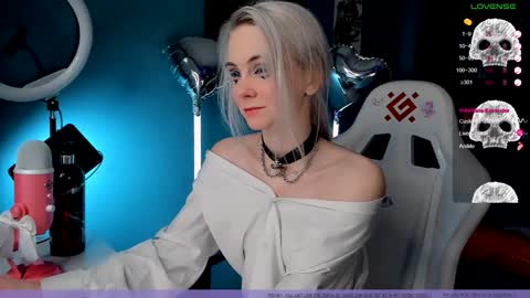 Frida A boost to fortune for the one who gives a thumbs up and a bonus lucky for those who support me by joining the fanclub online show from January 28, 10:56 am