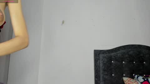 Snapshot of fridasr_3 chatting on December 17, 3:17 pm Frida online show from December 17, 3:17 pm