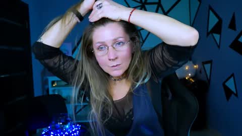 Snapshot of fridatander chatting on December 25, 12:37 pm Frida Tander online show from December 25, 12:37 pm