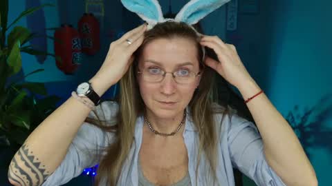 Snapshot of fridatander chatting on December 30, 3:13 pm Frida Tander online show from December 30, 3:13 pm