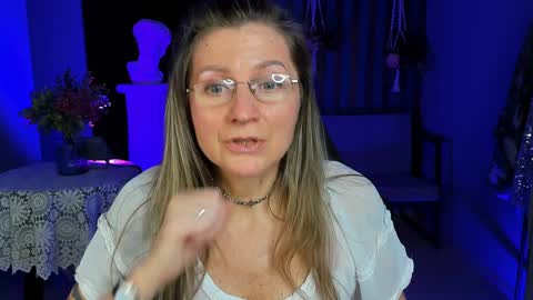 Snapshot of fridatander chatting on January 20, 3:07 pm Frida Tander online show from January 20, 3:07 pm