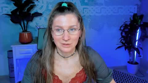 Snapshot of fridatander chatting on January 24, 9:06 am Frida Tander online show from January 24, 9:06 am