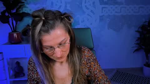 Snapshot of fridatander chatting on January 30, 3:08 pm Frida Tander online show from January 30, 3:08 pm