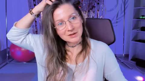 Snapshot of fridatander chatting on February 17, 12:05 pm Frida Tander online show from February 17, 12:05 pm