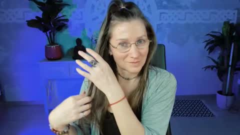 Snapshot of fridatander chatting on March 2, 7:56 pm Frida Tander online show from March 2, 7:56 pm