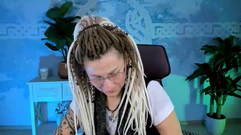 Frida Tander online show from December 14, 5:13 am