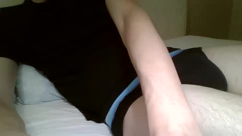 friendly_frank_18 online show from April 1, 8:28 pm