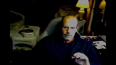 Snapshot of friendlykevn chatting on December 27, 2:04 am friendlykevn online show from December 27, 2:04 am