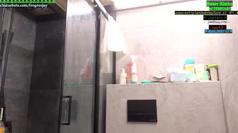   Jaywise Frogfoot  online show from February 17, 7:09 pm