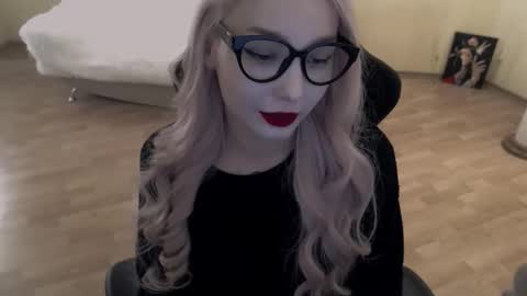 Snapshot of fromsun_forsoul chatting on September 29, 1:38 pm Lilith online show from September 29, 1:38 pm