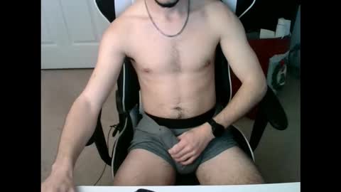 Snapshot of frostedtip06 chatting on March 31, 4:29 pm frostedtip06 online show from March 31, 4:29 pm