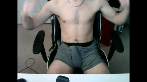 Snapshot of frostedtip06 chatting on April 1, 4:15 pm frostedtip06 online show from April 1, 4:15 pm