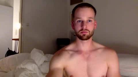 Snapshot of frozenyoga chatting on September 19, 12:02 am frozenyoga online show from September 19, 12:02 am