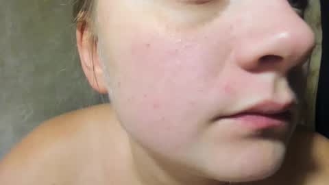 Snapshot of frumcake chatting on December 10, 2:16 am FrumCake online show from December 10, 2:16 am