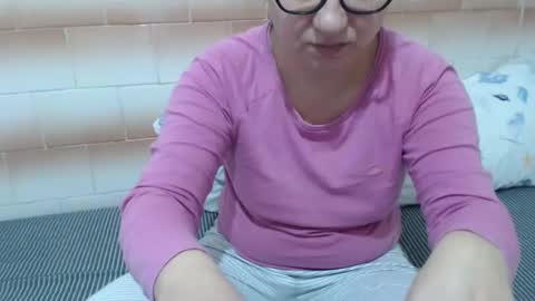 Ella online show from December 5, 6:10 am