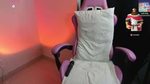 Noface -IDEPENDENT MODEL- online show from February 11, 9:53 pm