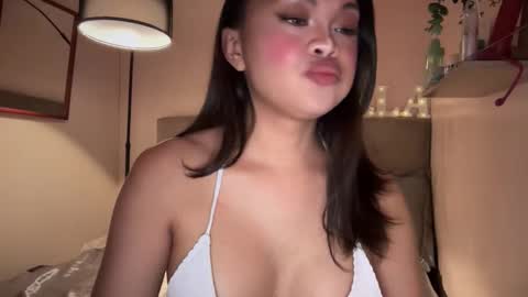 Snapshot of fuckalicious_ella chatting on May 15, 6:37 pm ella online show from May 15, 6:37 pm