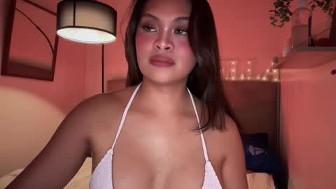 Snapshot of fuckalicious_ella chatting on June 2, 8:33 pm ella online show from June 2, 8:33 pm
