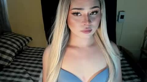Snapshot of fuckdoll_rain chatting on August 4, 11:24 am R A I N M O R A L E S G M A I L . C O M online show from August 4, 11:24 am
