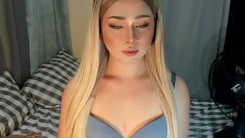 Snapshot of fuckdoll_rain chatting on August 5, 2:36 am R A I N M O R A L E S G M A I L . C O M online show from August 5, 2:36 am