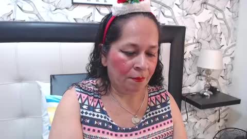 Snapshot of fuckedass4u chatting on December 22, 11:20 pm FuckedASS4U online show from December 22, 11:20 pm