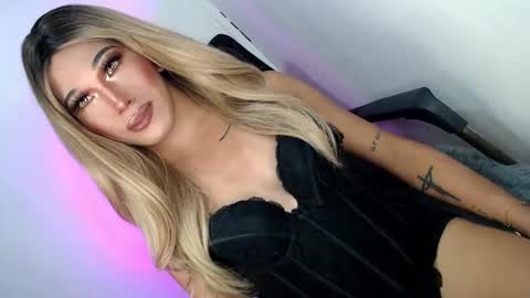 Snapshot of fuckerjenny8 chatting on May 4, 12:56 pm sweetyJENNY online show from May 4, 12:56 pm