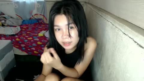 Snapshot of fucking_angelfox01 chatting on April 10, 4:39 am Gelle online show from April 10, 4:39 am