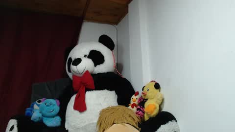 Mia and Gary  online show from February 6, 4:21 am