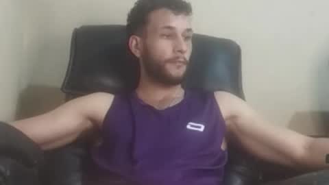 Phill    online show from November 19, 11:38 pm