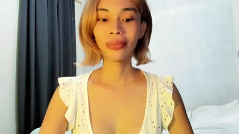 fuckingsexy143 online show from June 22, 2:13 am
