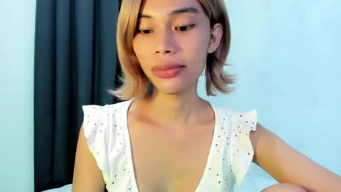 fuckingsexy143 online show from July 18, 3:11 am